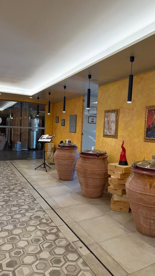 A room of amphorae